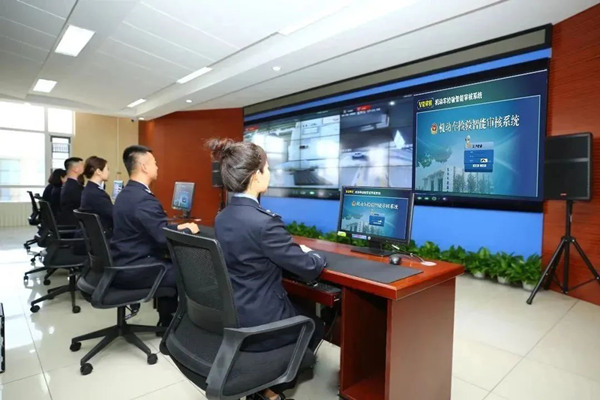 A auditoría de AI de ANNE revoluciona a inspección de vehículos comerciais nos Erdos de China